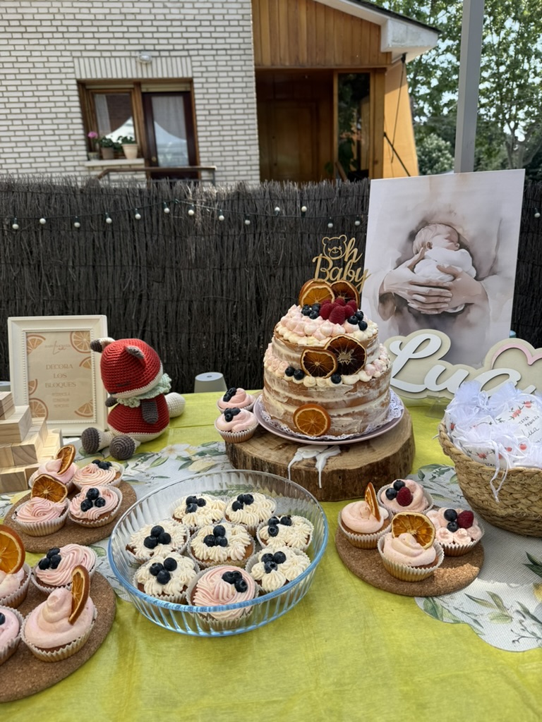 Mesa dulce completa decorada para baby shower